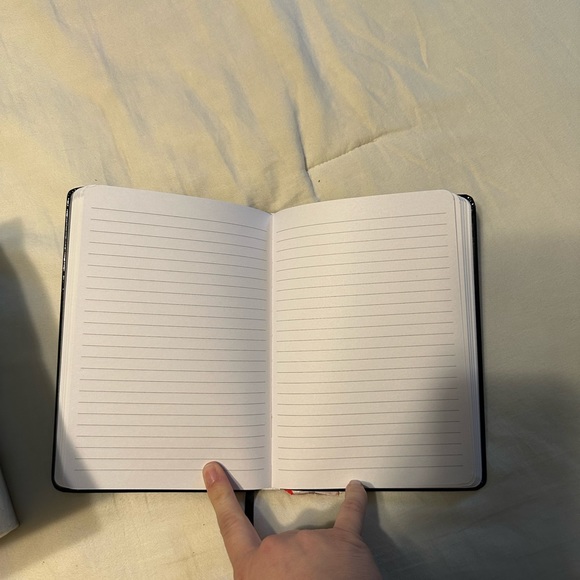 dancing skeleton‎ notebook - Picture 2 of 2